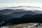 Pohled z úbočí Sněžky do Čech